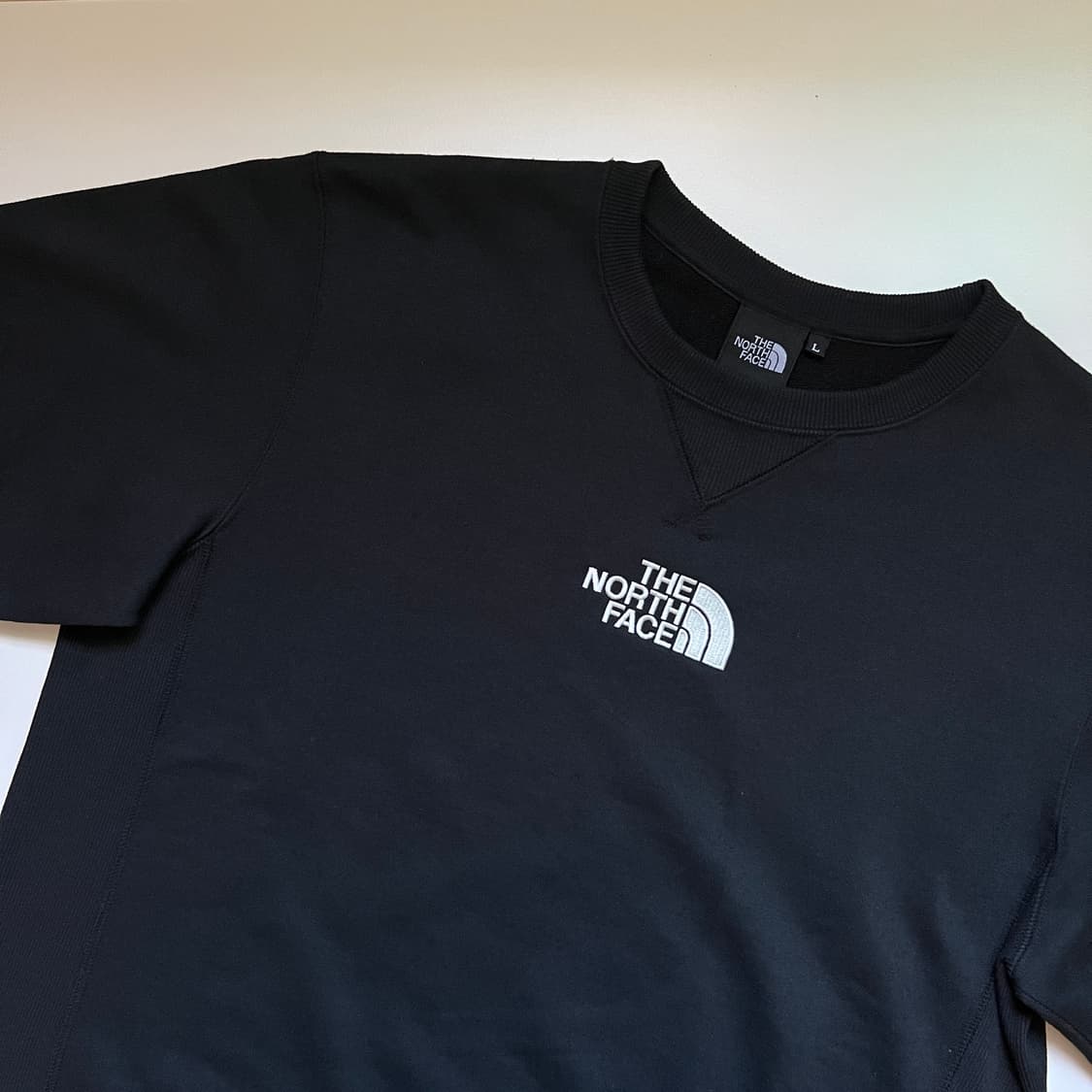 [L] 노스페이스 자수 로고 맨투맨 스웻셔츠 상품이미지3