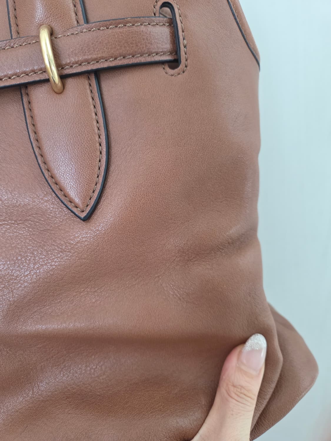 미우미우 브라운 가죽 토트백 상품이미지9