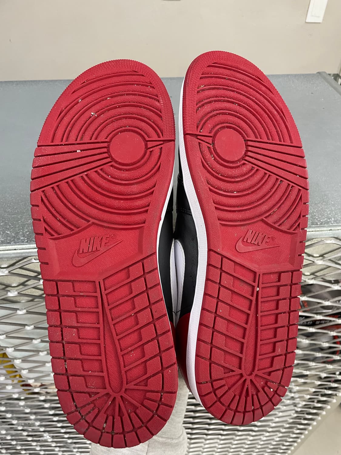 나이키 조던 1 로우 300 상품이미지6