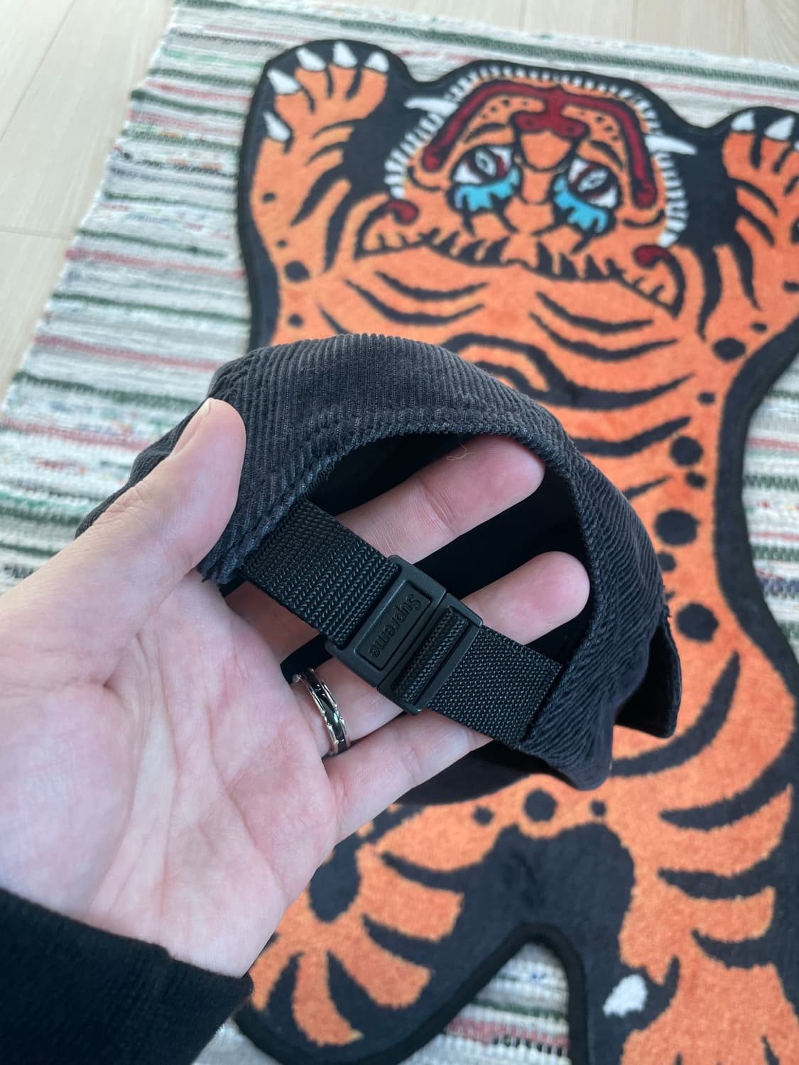 슈프림 코듀로이 포켓 캠프캡 블랙 상품이미지3