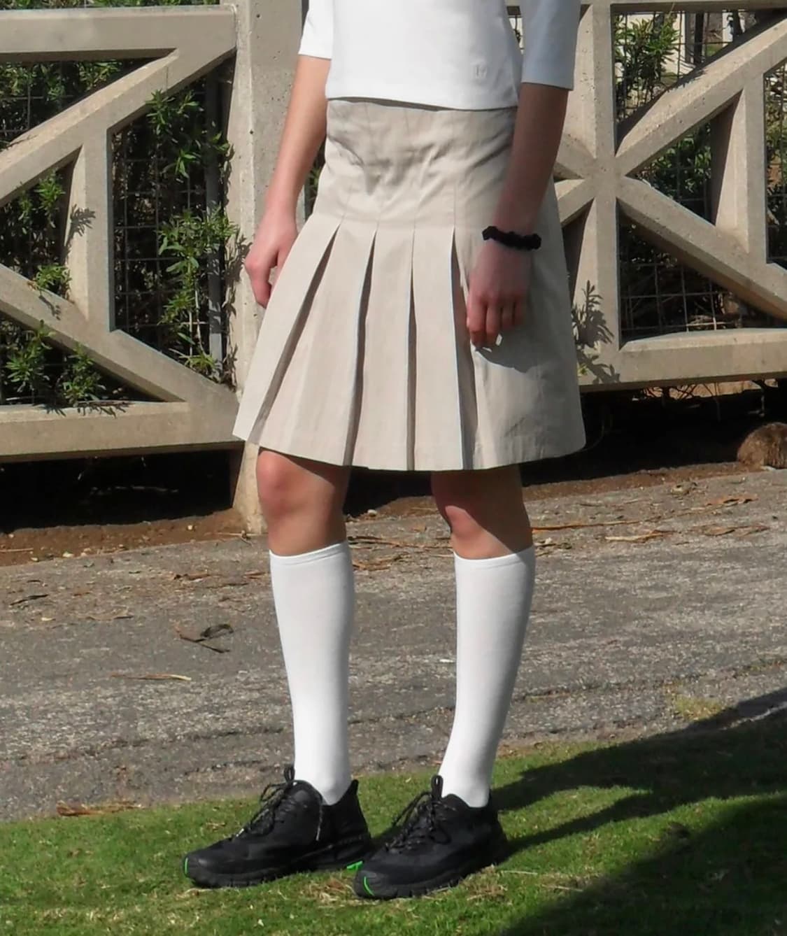 로우클래식 SOFT NYLON PLEATED SKIRT BEIGE 상품이미지2