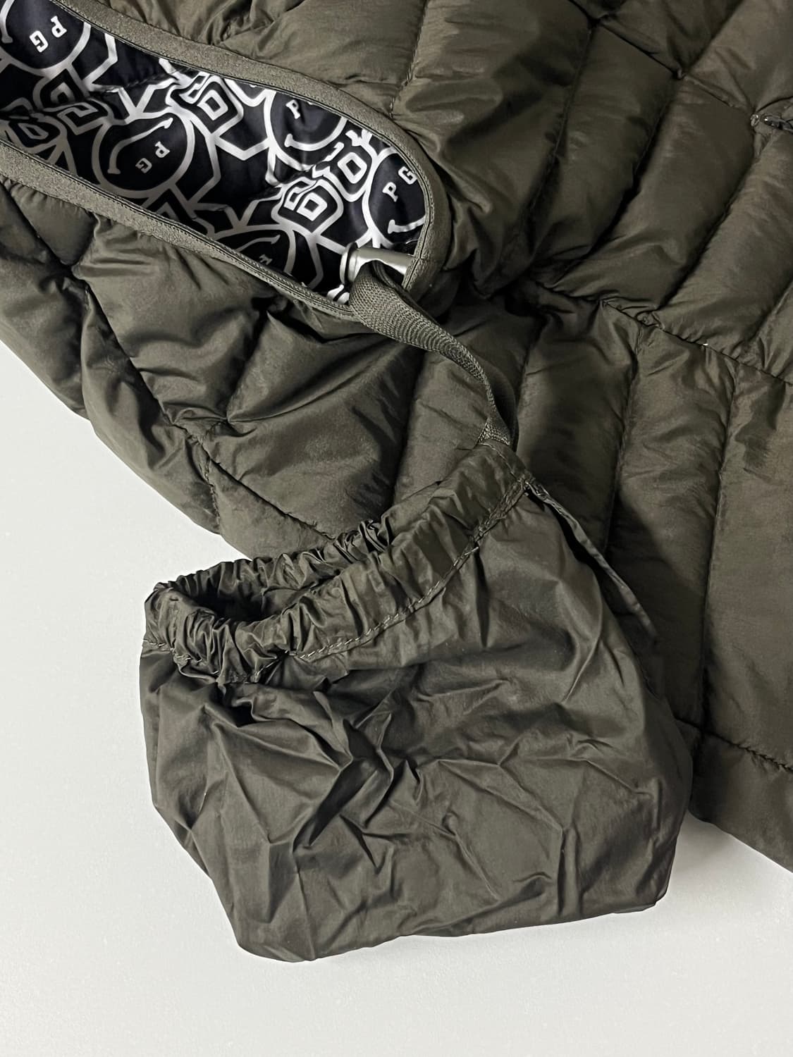 1) 파리게이츠 구스다운 경량패딩 조끼 카키 상품이미지8