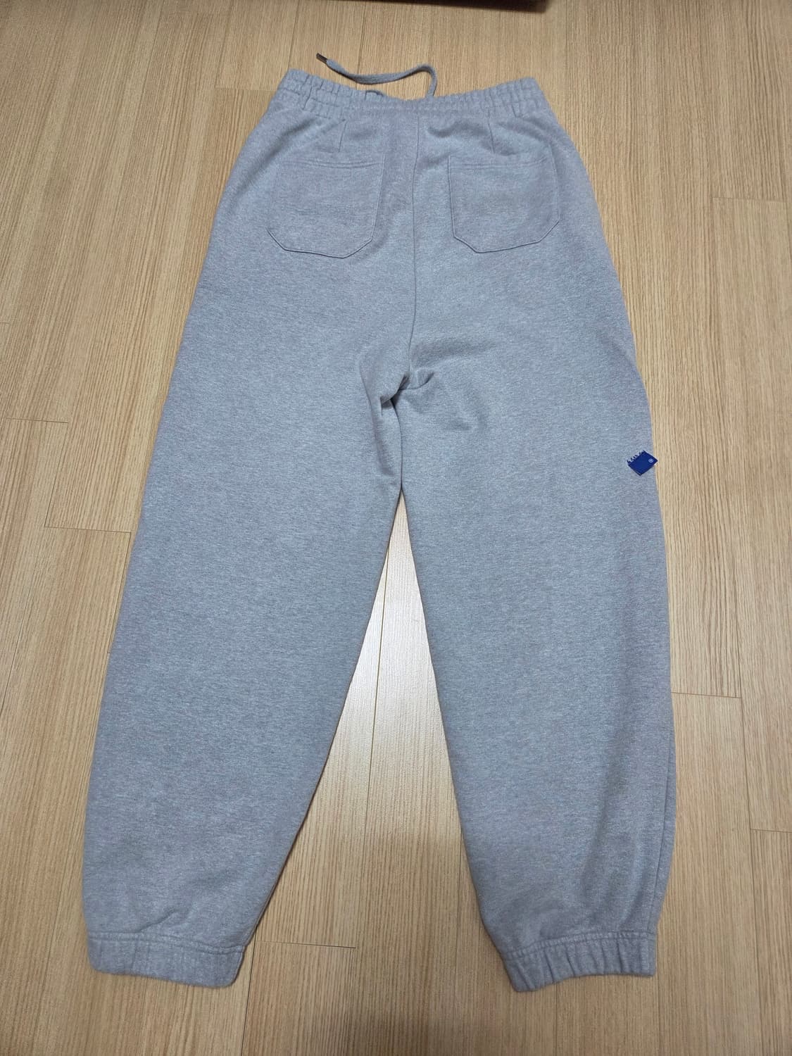 아더에러 시그니피컨트 TRS팬츠 그레이 L사이즈 팝니다 상품이미지2