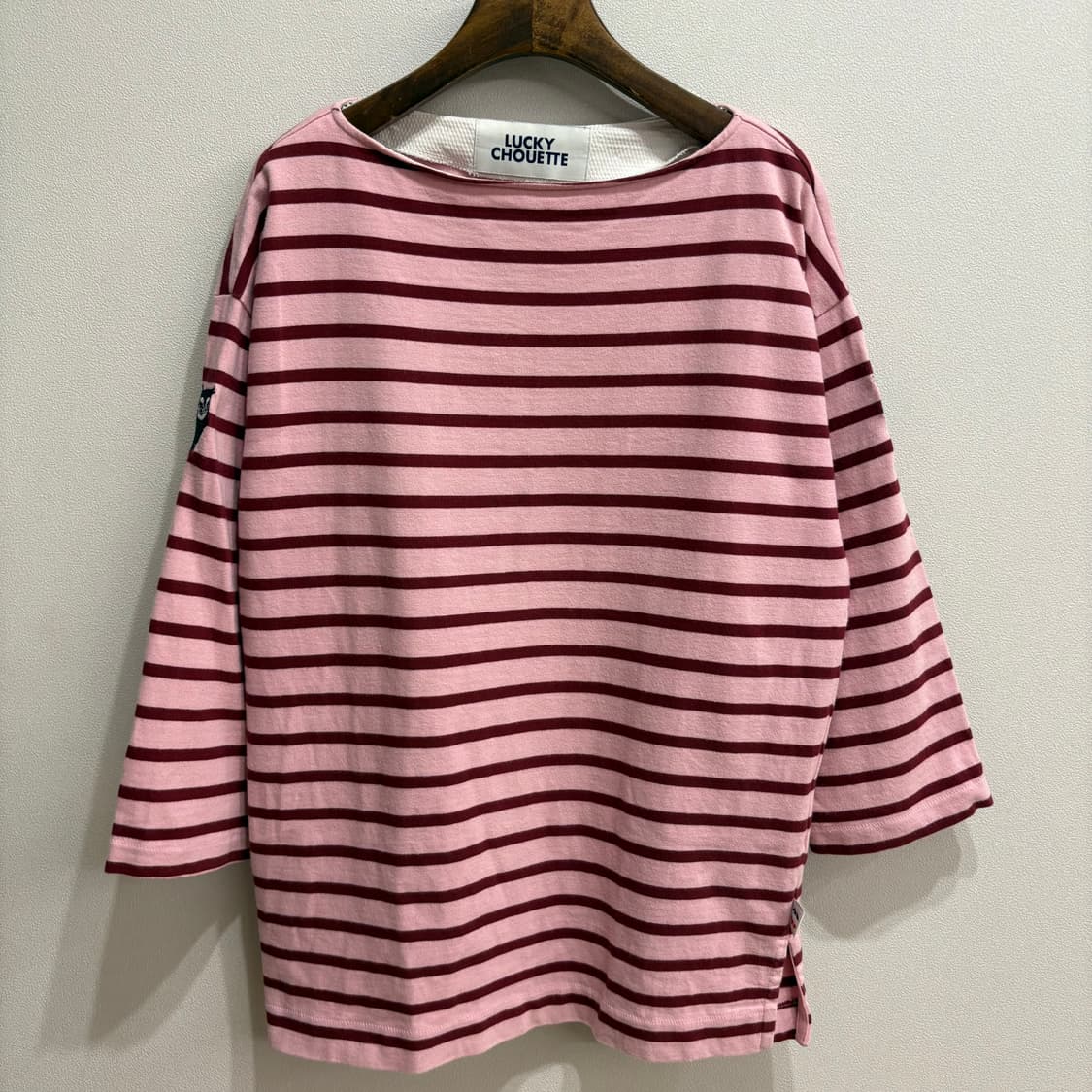 럭키슈에뜨 핑크/버건디 스트라이프 티셔츠 상품이미지1