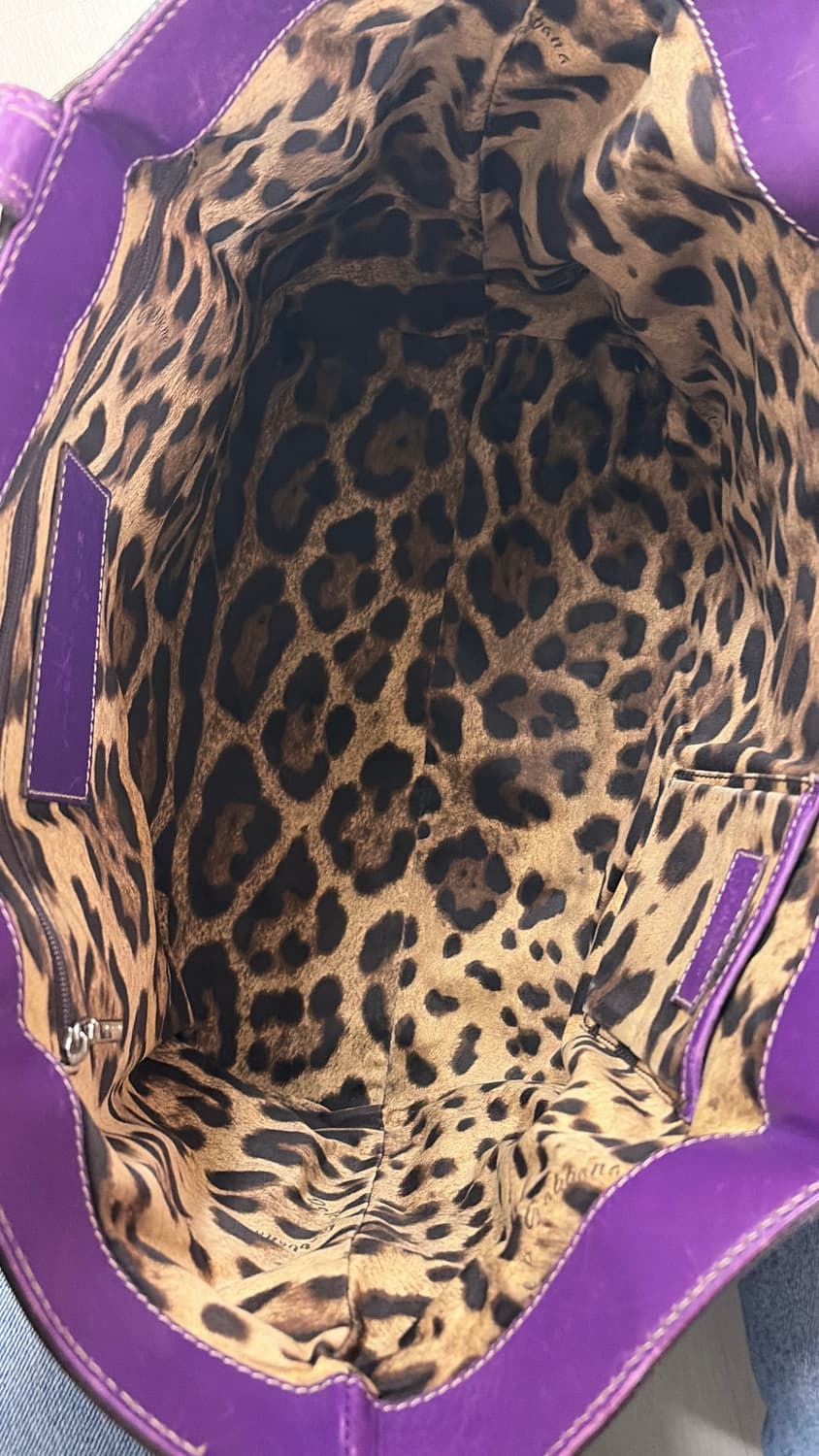 돌체앤가바나 보라색 가죽 토트백 정품 상품이미지7