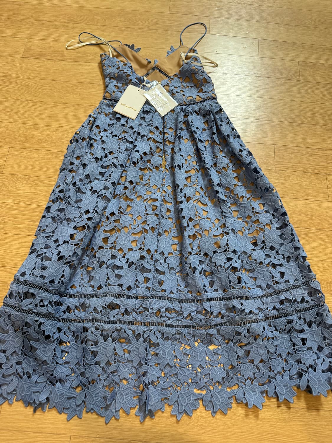 새상품 셀프포트레이트 드레스 상품이미지3