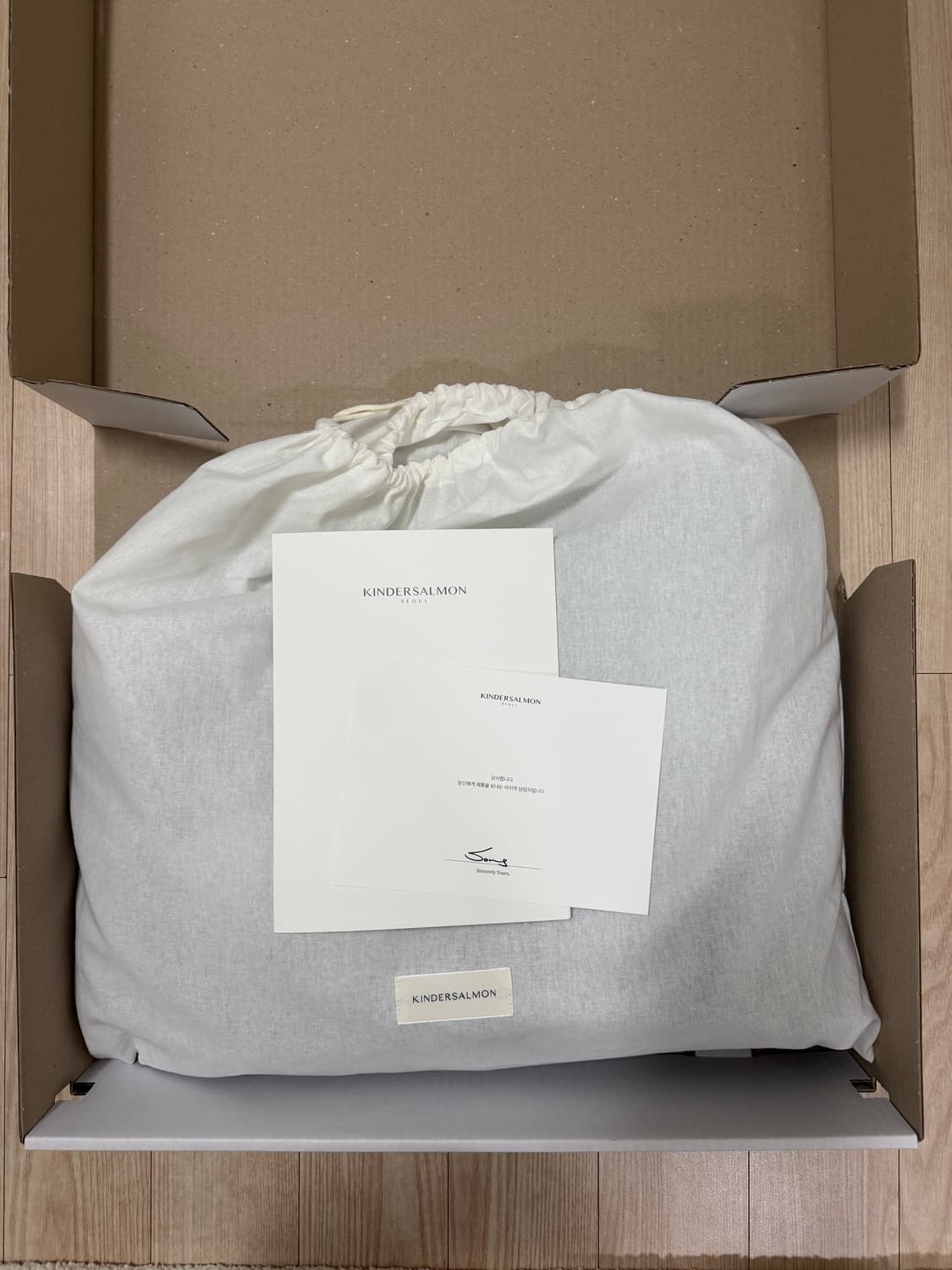 [킨더살몬] Mia Oversized Bag (박스포장 새상품) 상품이미지3