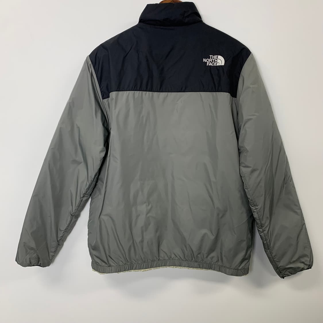 노스페이스 리버시블 경량 패딩 상품이미지4