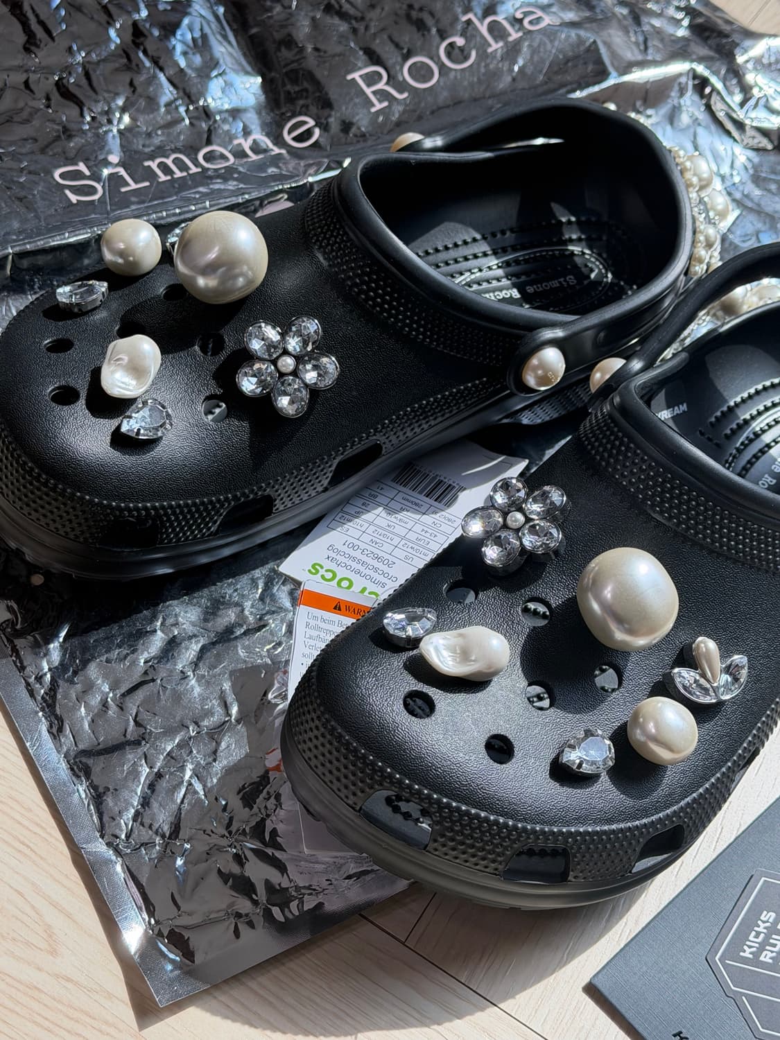 크록스 x 시몬 로샤 클래식 클로그 블랙 상품이미지2