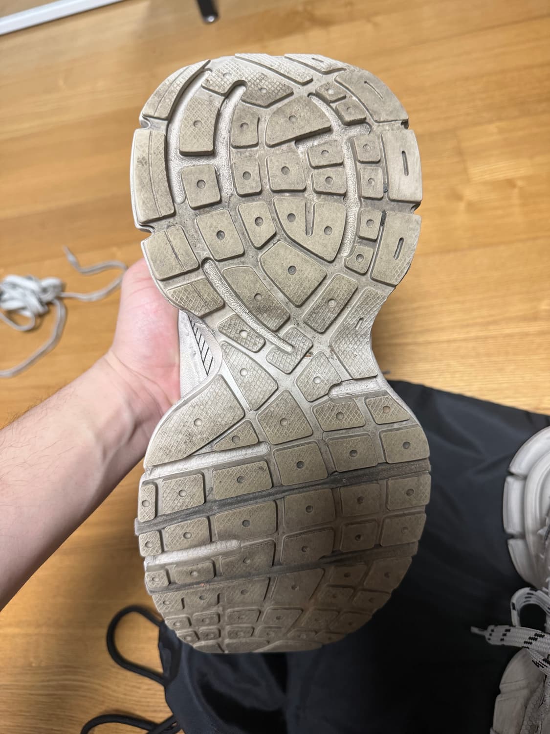 발렌시아가 3xl 스니커즈 베이지 40 상품이미지4