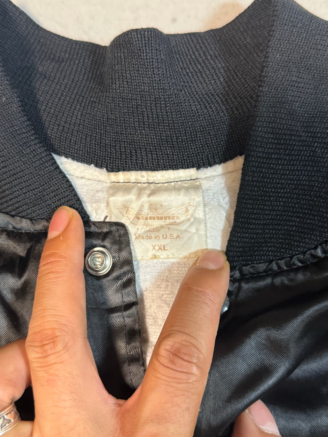 90s auburn made in usa 사틴 봄버 바람막이 자켓 상품이미지4