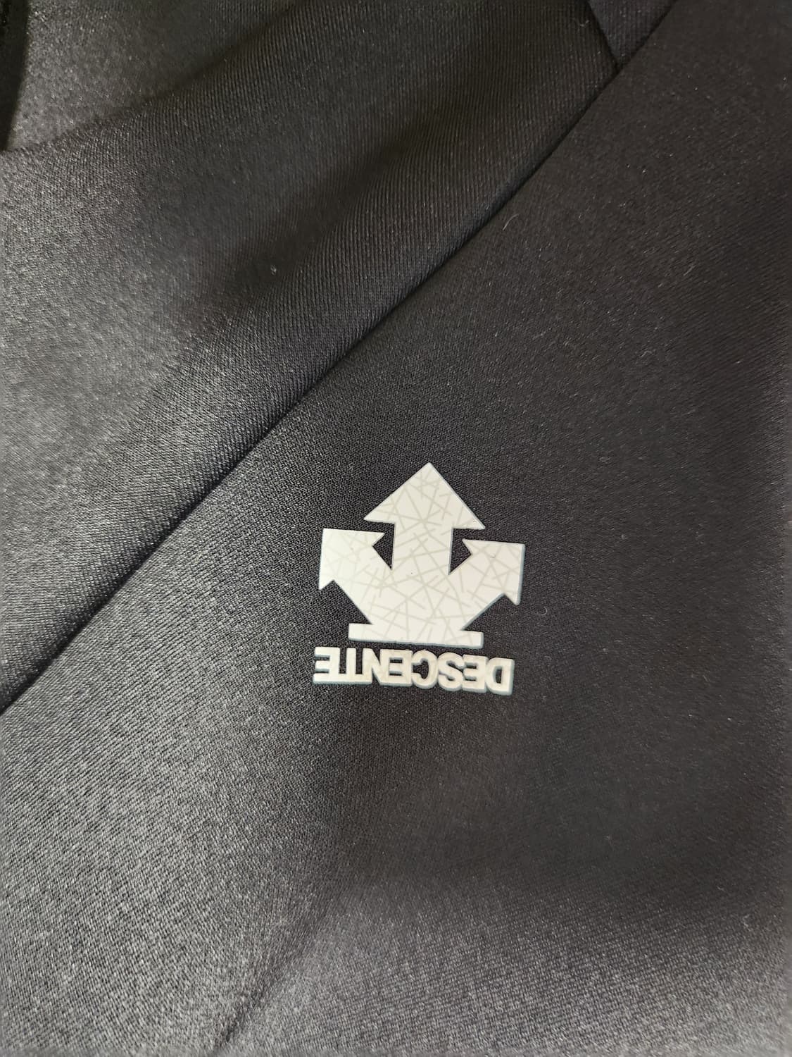 새상품급)데상트 기모 플리스 후드 집업 S9322YFT91
사이즈80 상품이미지4