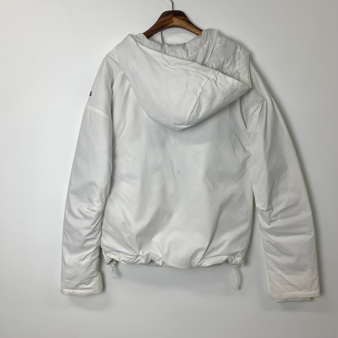 아디다스 암로고 화이트 패딩 점퍼 상품이미지3