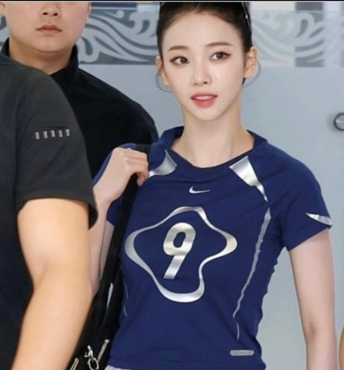 나이키 NSW 칠 니트 카리나 반팔티 상품이미지3