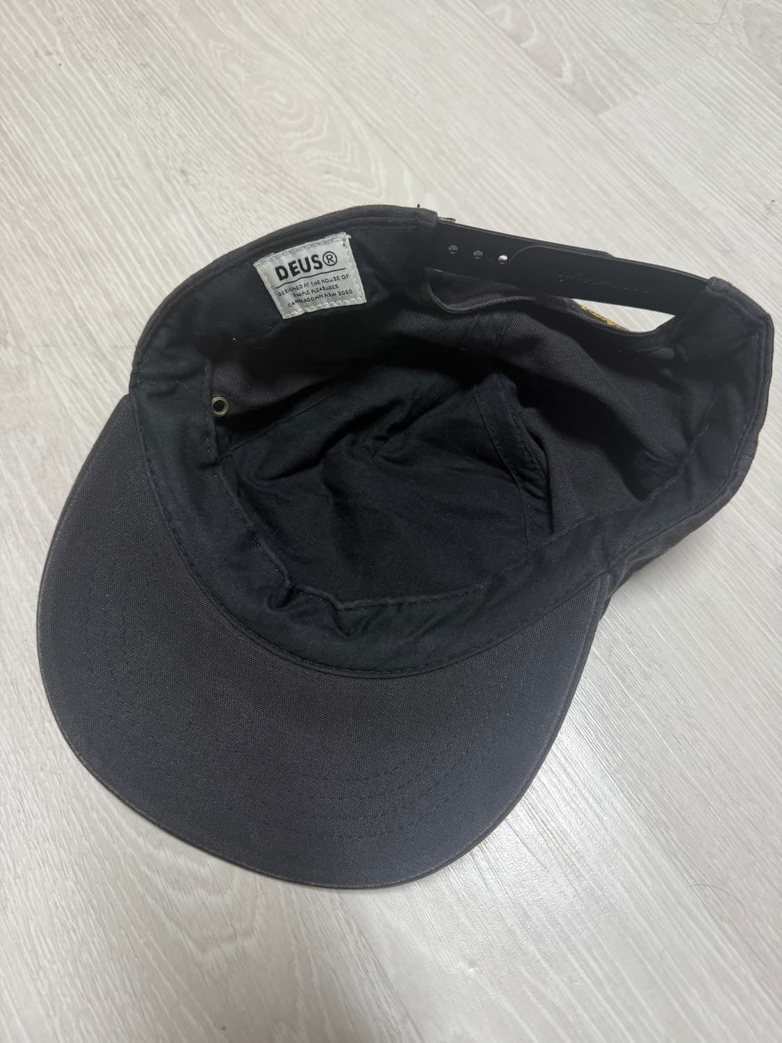 데우스 5패널 캡 판매합니다! 상품이미지2