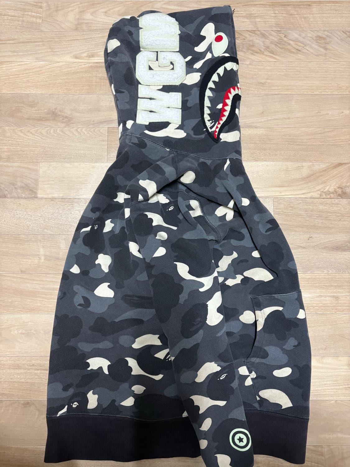 베이프 샤크 후드집업 야광 그레이 카모 M  상품이미지4