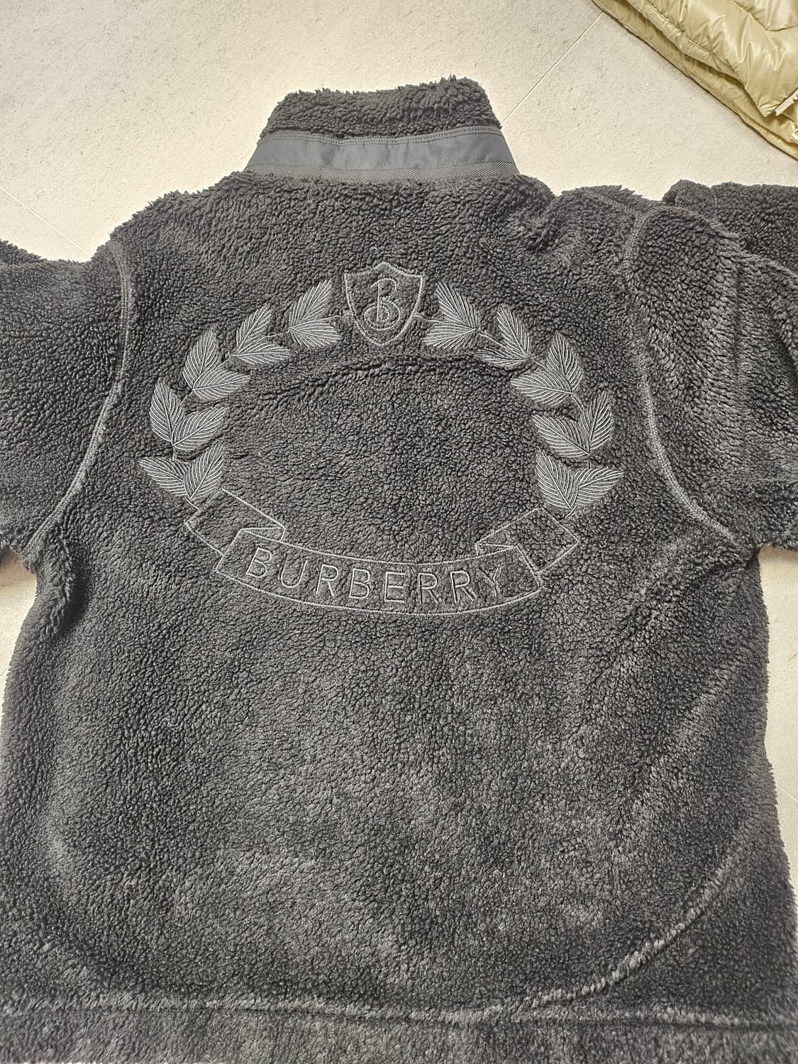 버버리 블랙 후리스 L 사이즈 상품이미지3