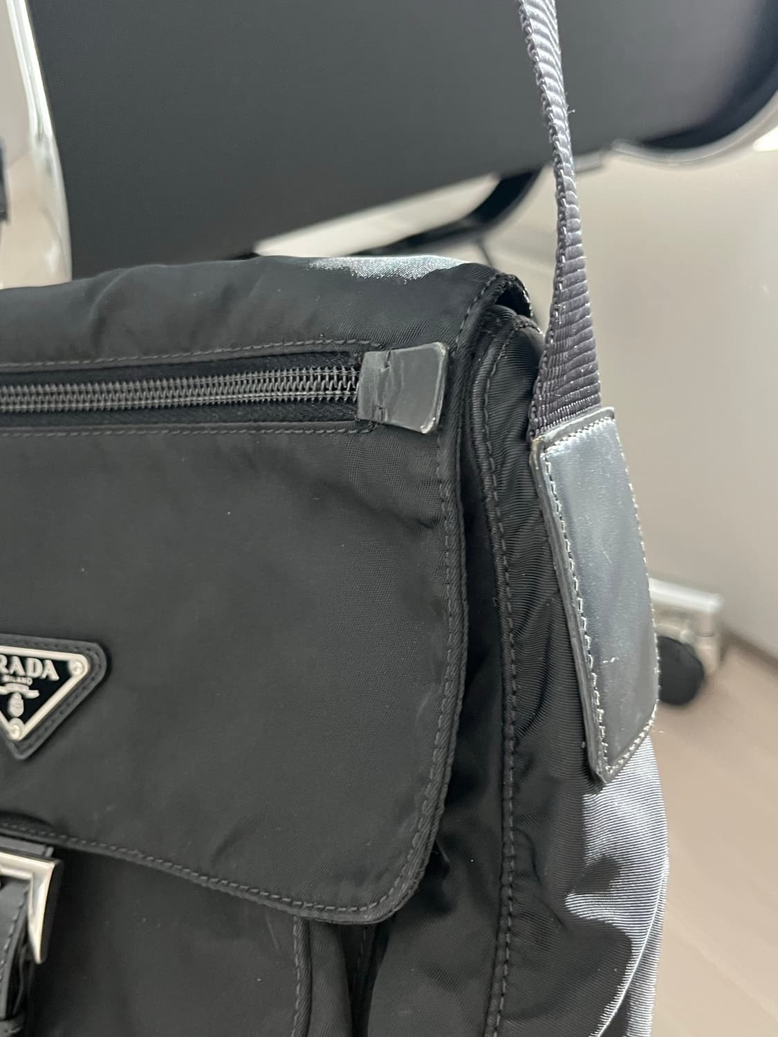 프라다 메신저백 크로스백 주우재백 상품이미지6