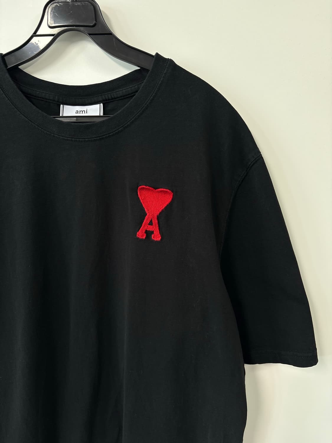 아미 자수 블랙 반팔 티셔츠 상품이미지3