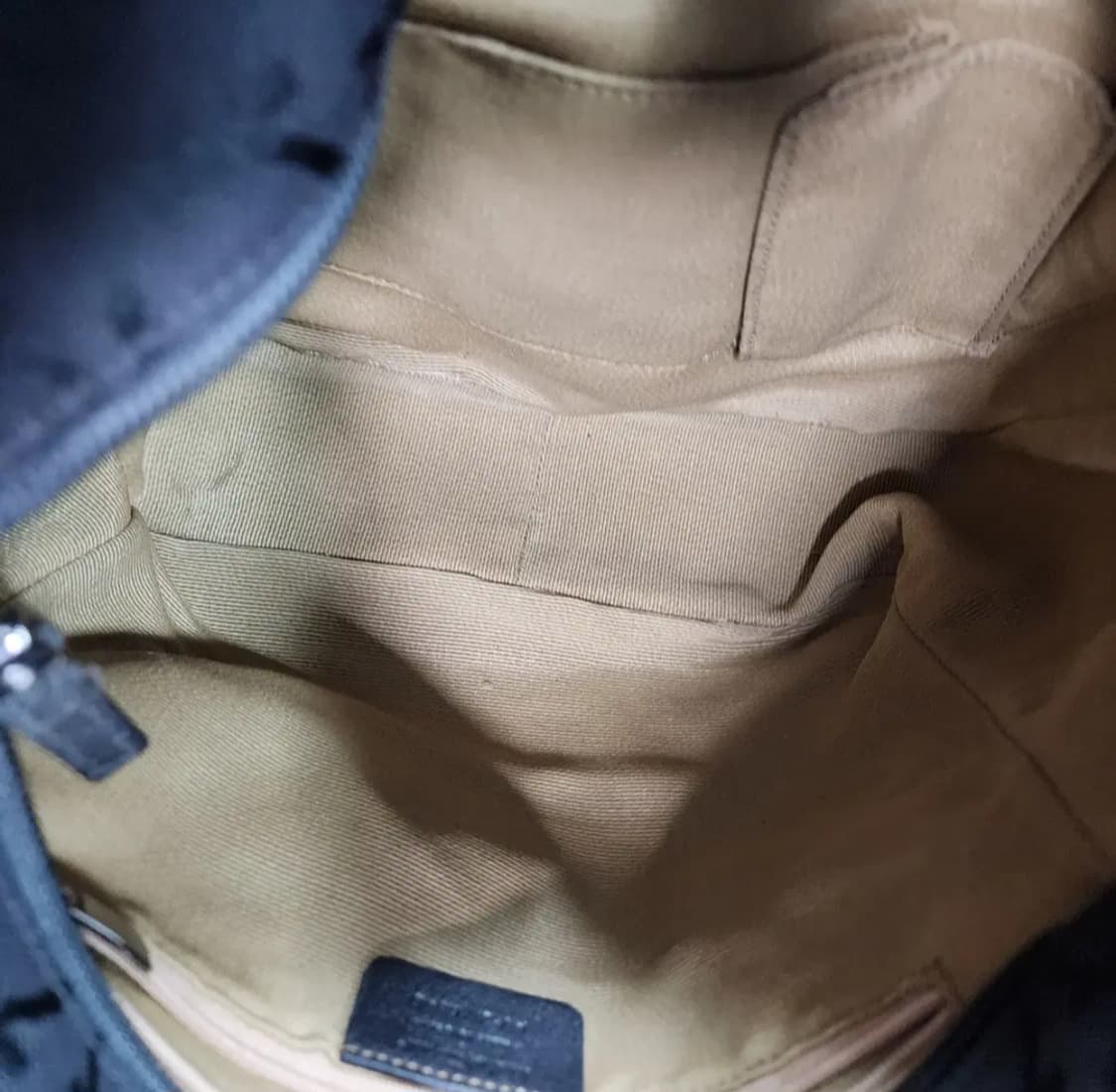 페라가모 자카드 숄더백 상품이미지8