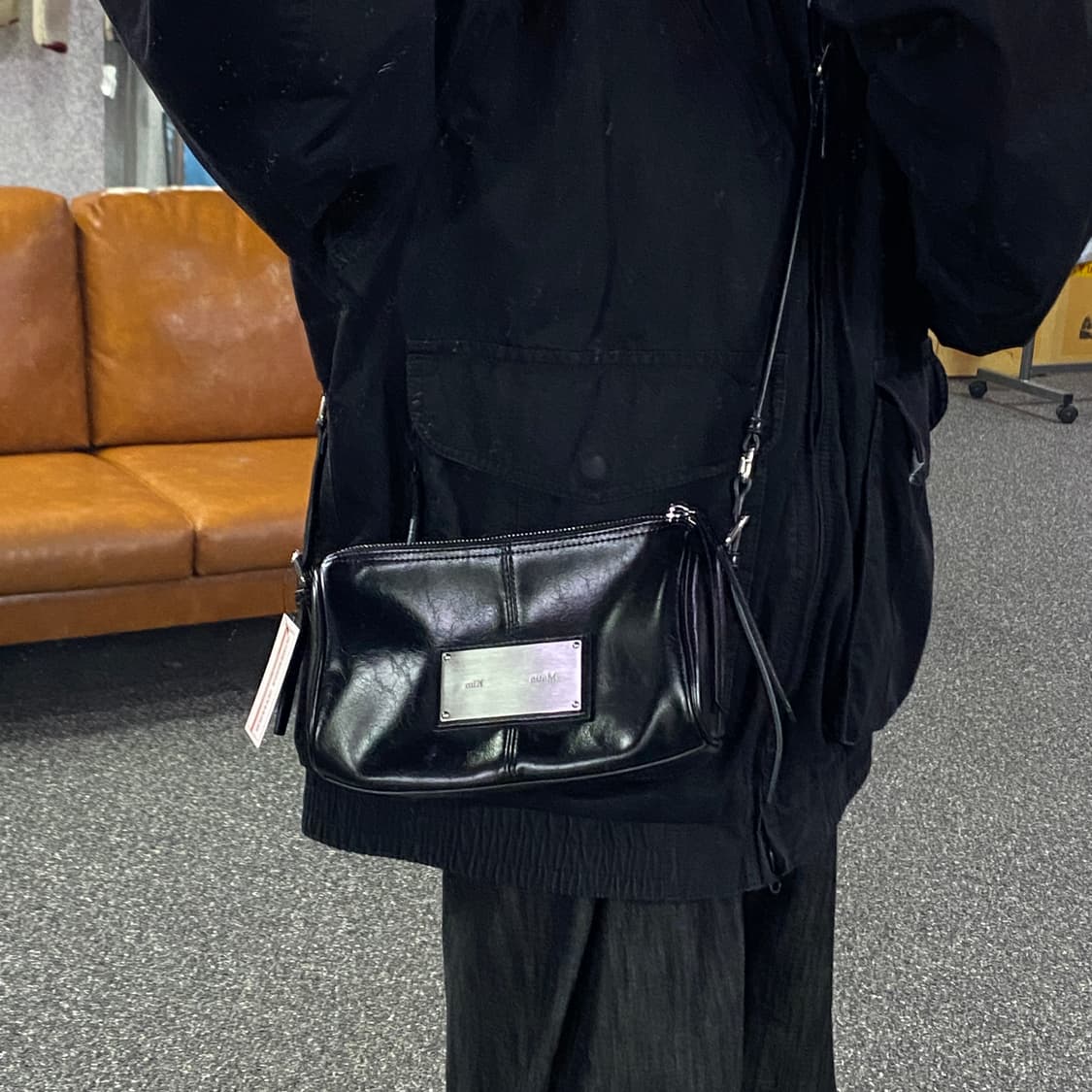 마뗑킴 버클 스트랩 블랙 숄더백 B4377 상품이미지1