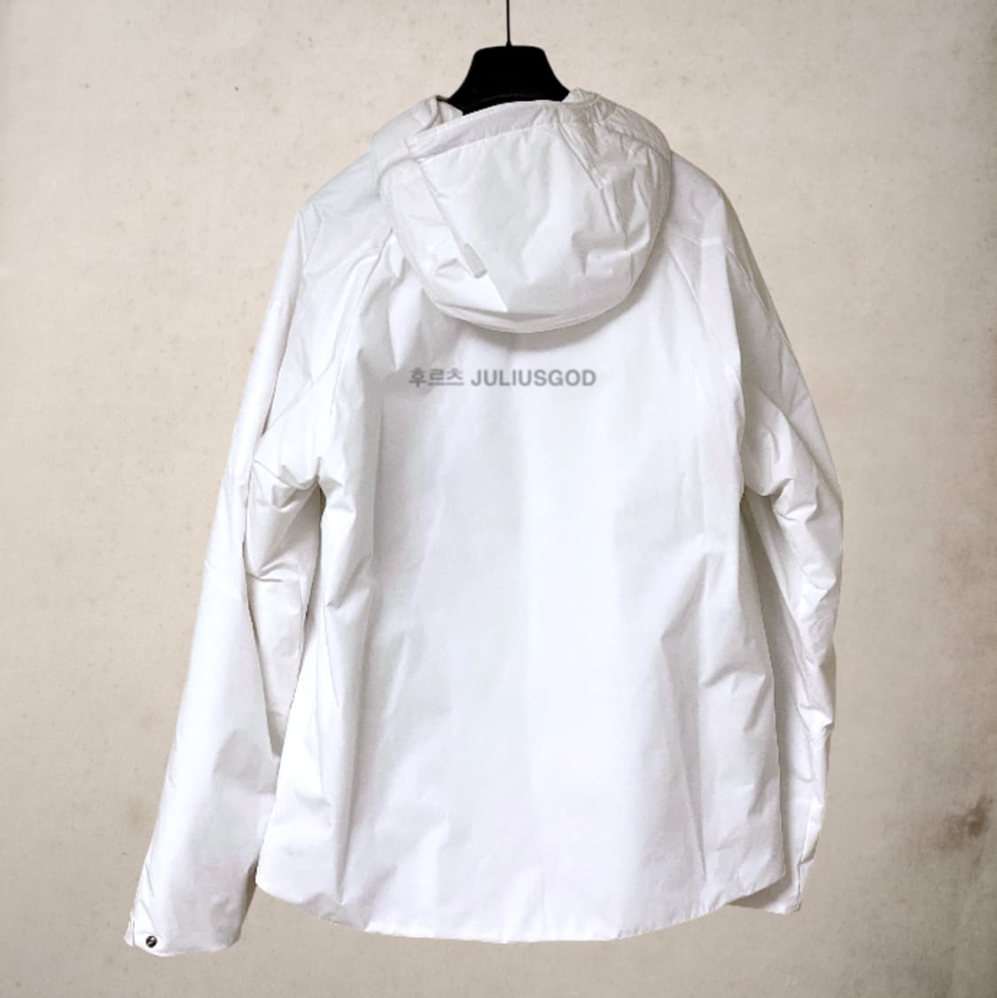 [105/새제품] CP컴퍼니 프리마로프트 하이넥 숏패딩 씨피컴퍼니 상품이미지10