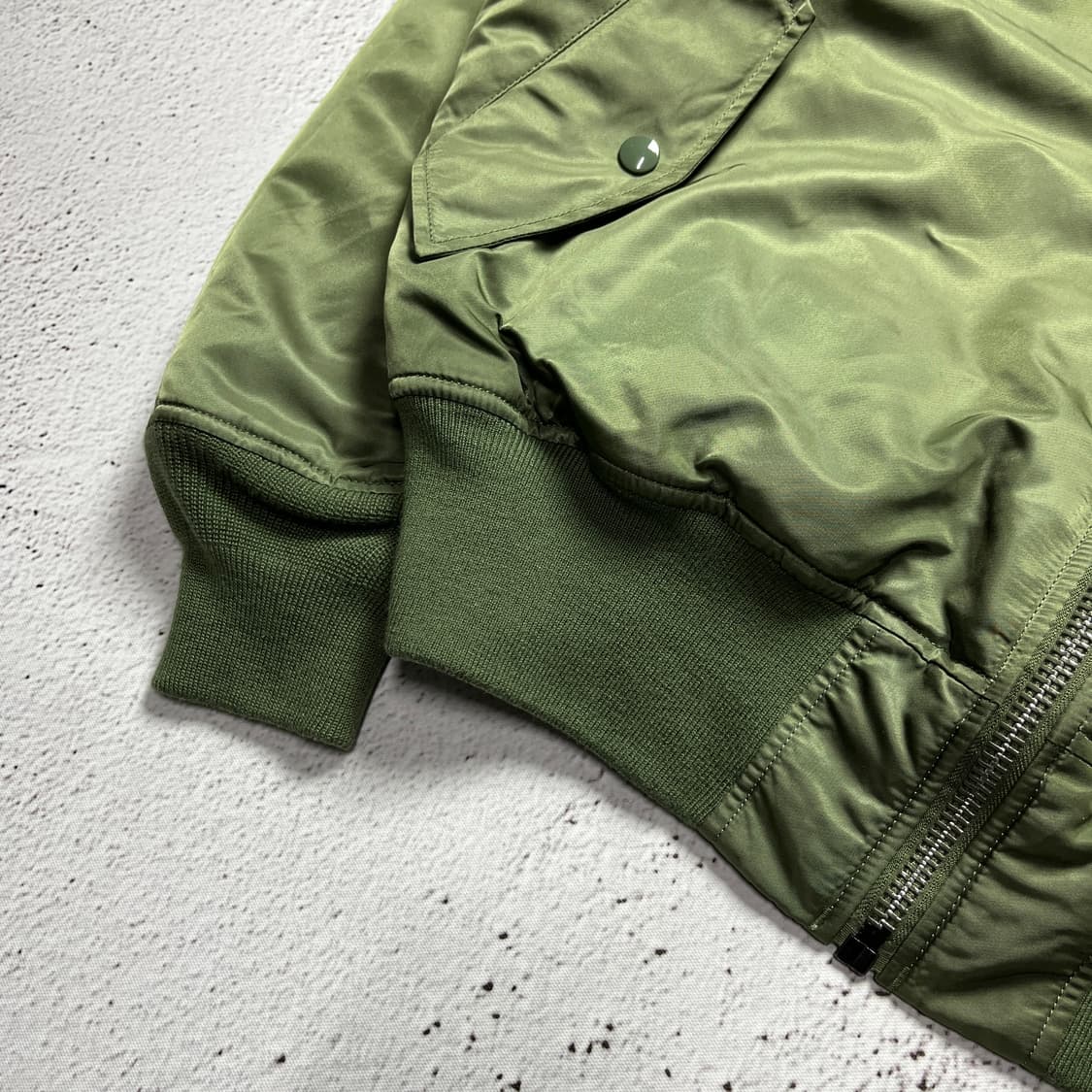 Alpha Industries MA-1 Flight Jacket 상품이미지5