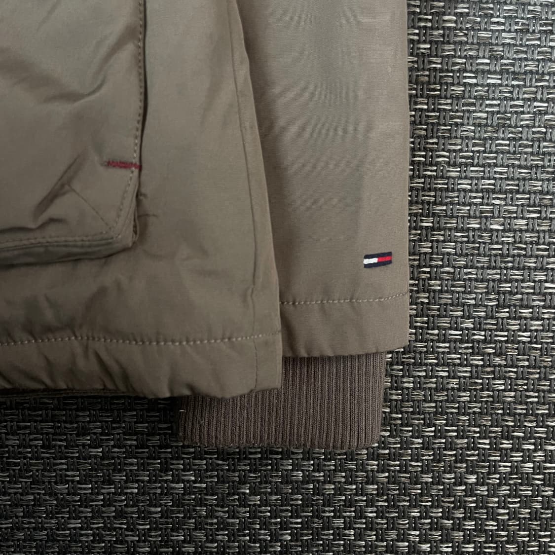 타미힐피거 미니로고 브라운 투포켓 패딩 S 상품이미지4