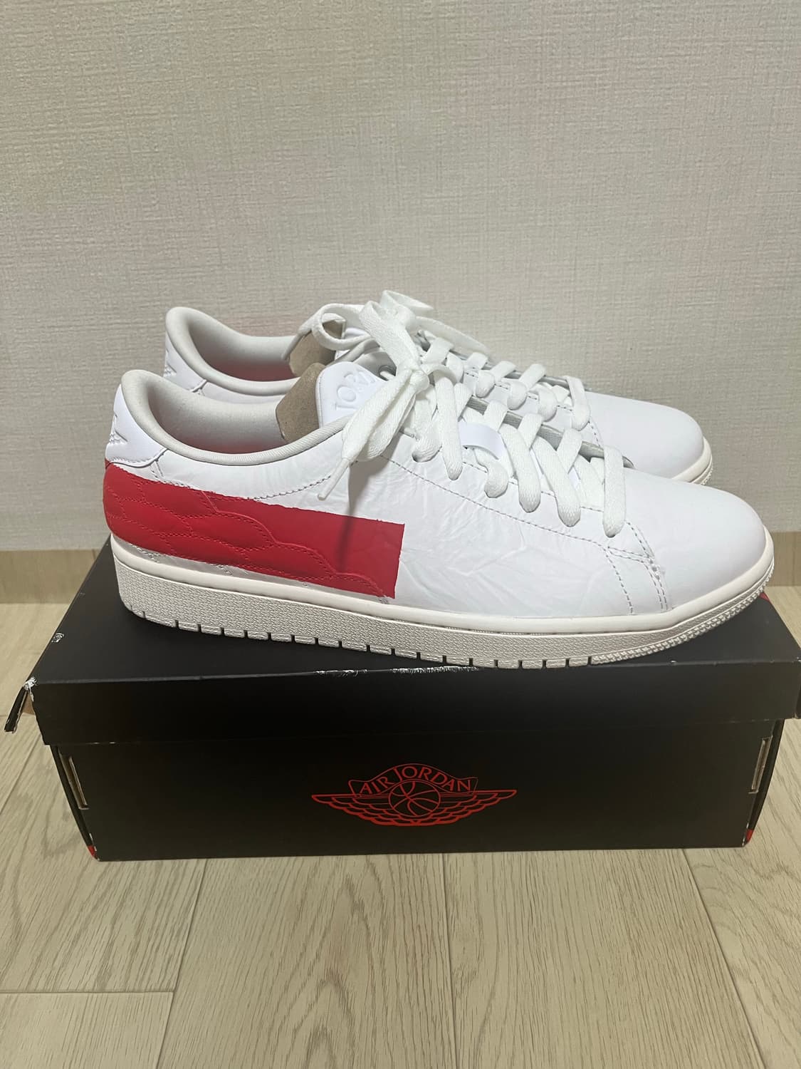 나이키 에어 조던 1 센터 코트 흰빨 265mm 상품이미지3