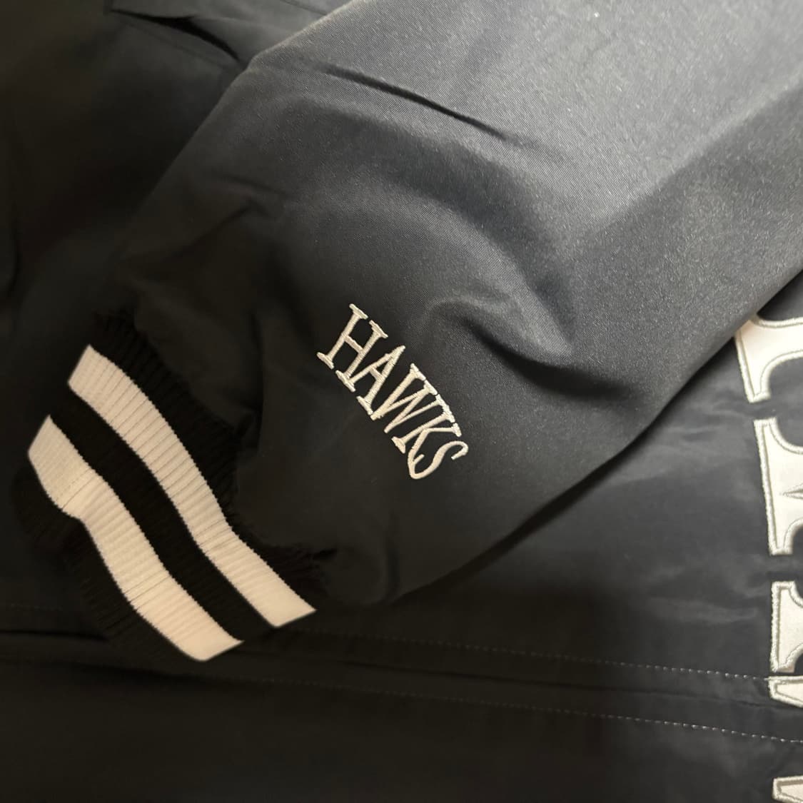 마제스틱 소프트뱅크 야구점퍼 상품이미지4