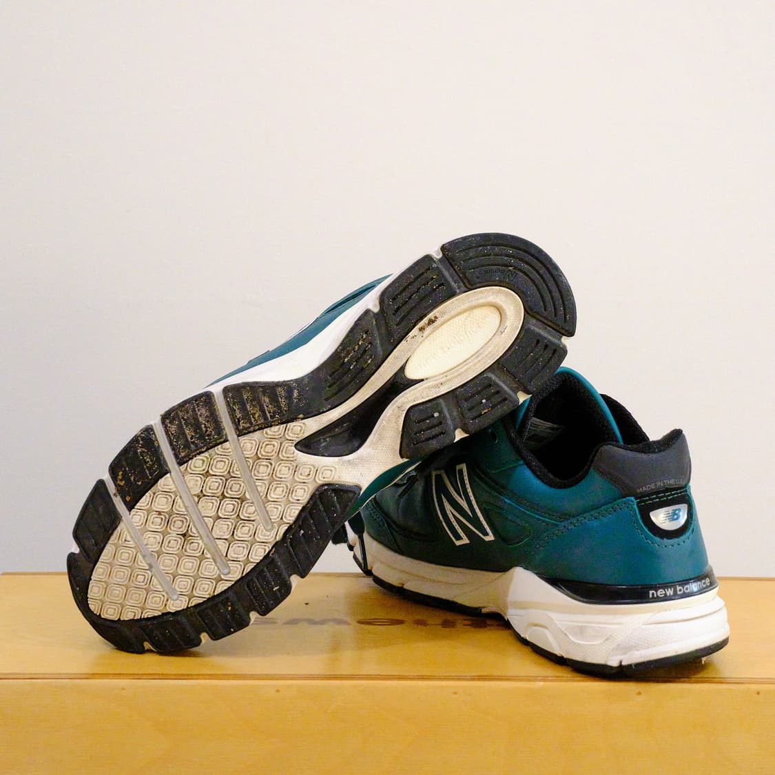 뉴발란스 990v4 테디샌티스 그린 올레더 상품이미지2
