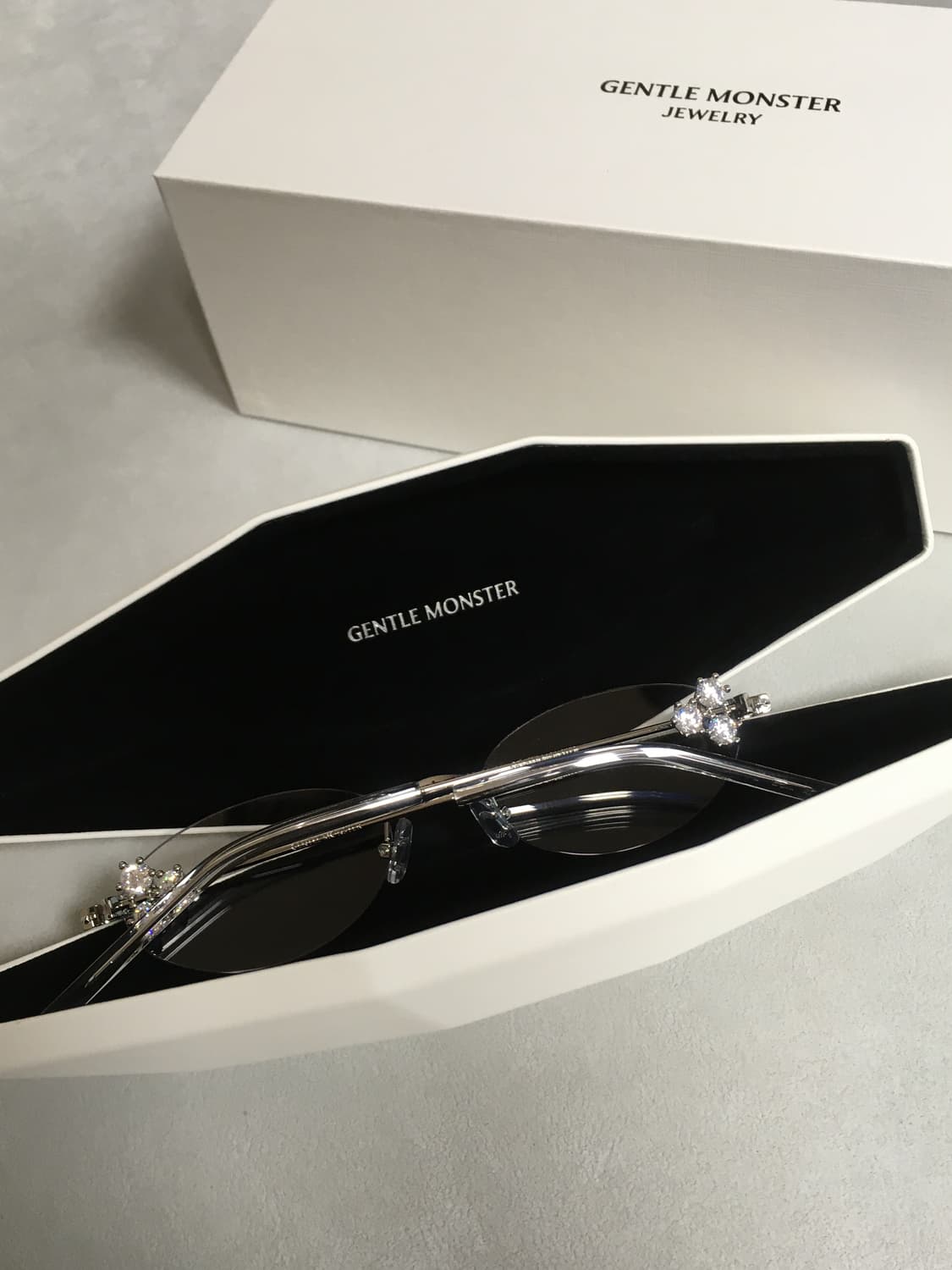 젠틀몬스터 안경 상품이미지1