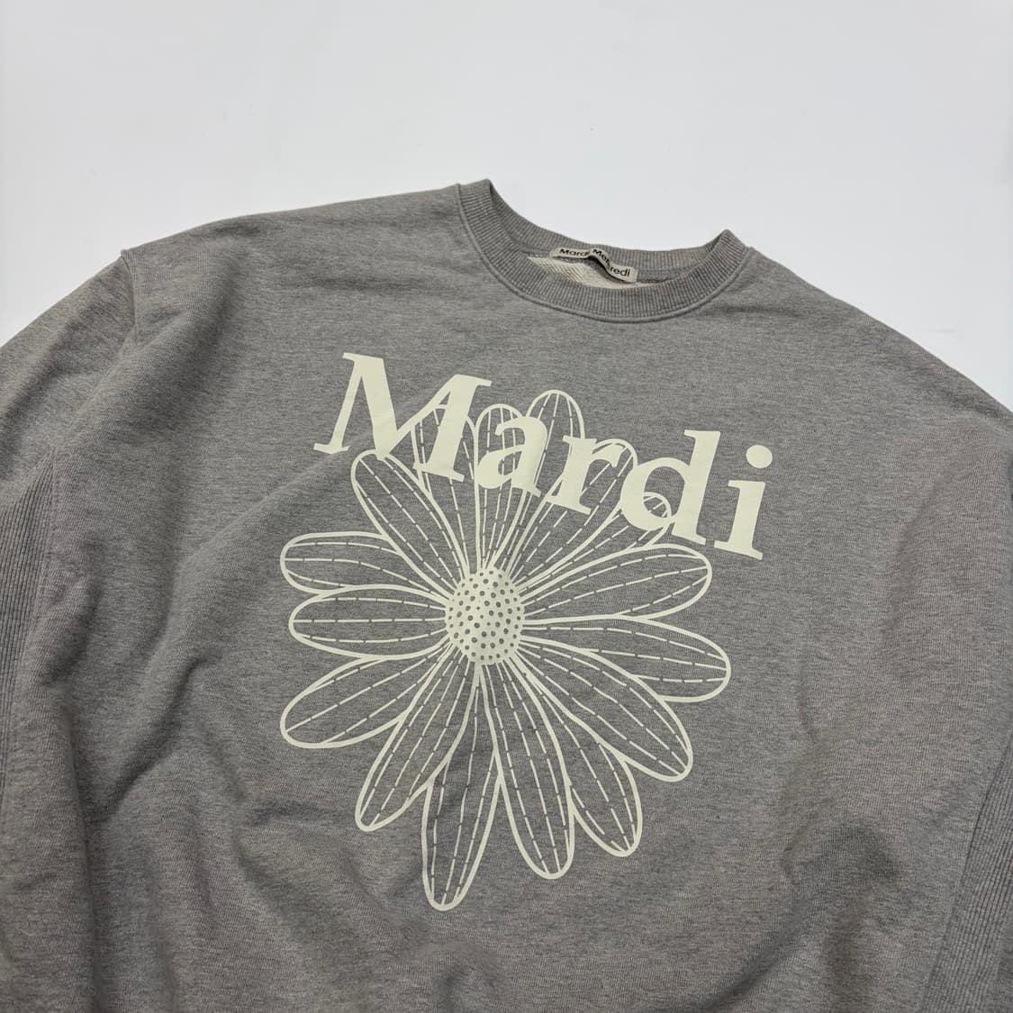 Mardi Mercredi 마르디 메크르디 플라워 맨투맨  상품이미지3