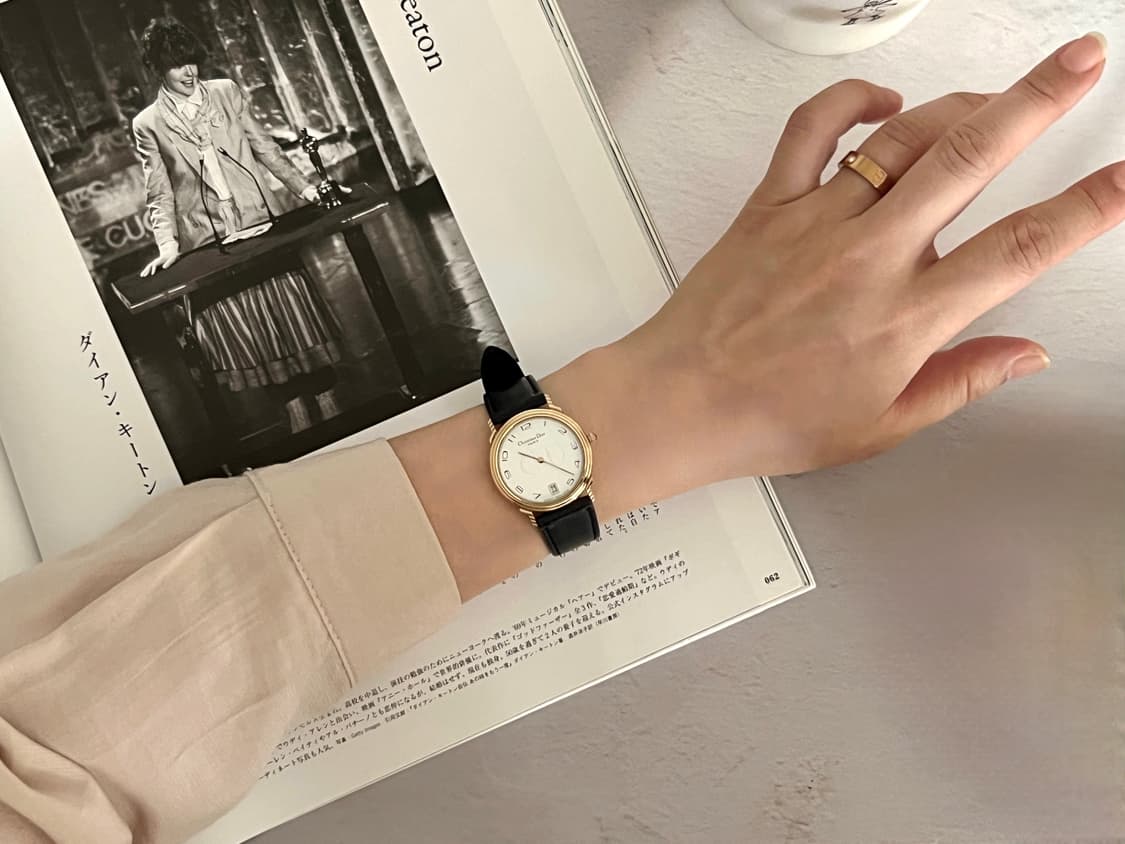 Christian Dior 골드 라운드 화이트 다이얼 디올 시계 상품이미지9