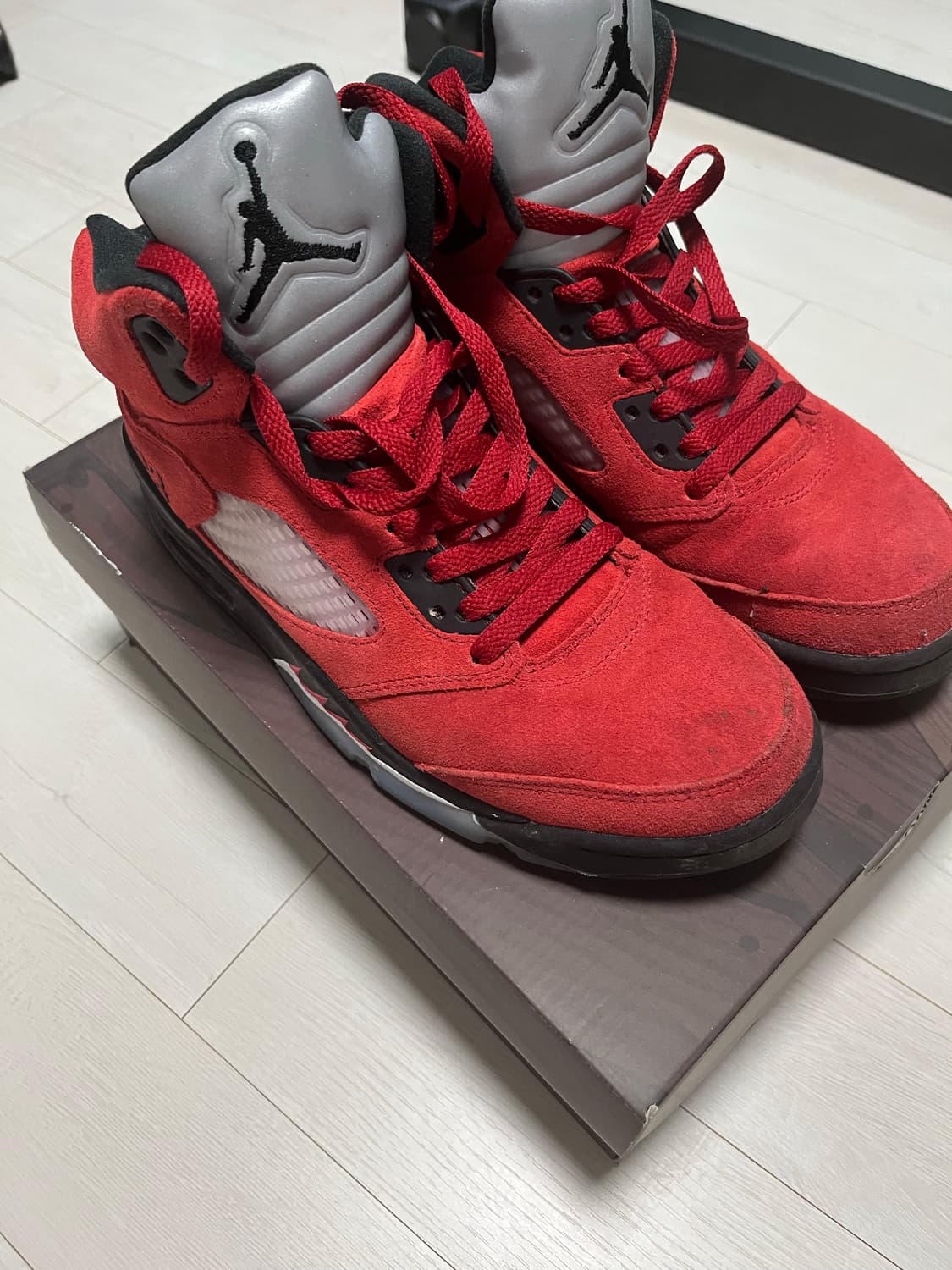 조던5 레트로 토로 브라보 260 상품이미지2