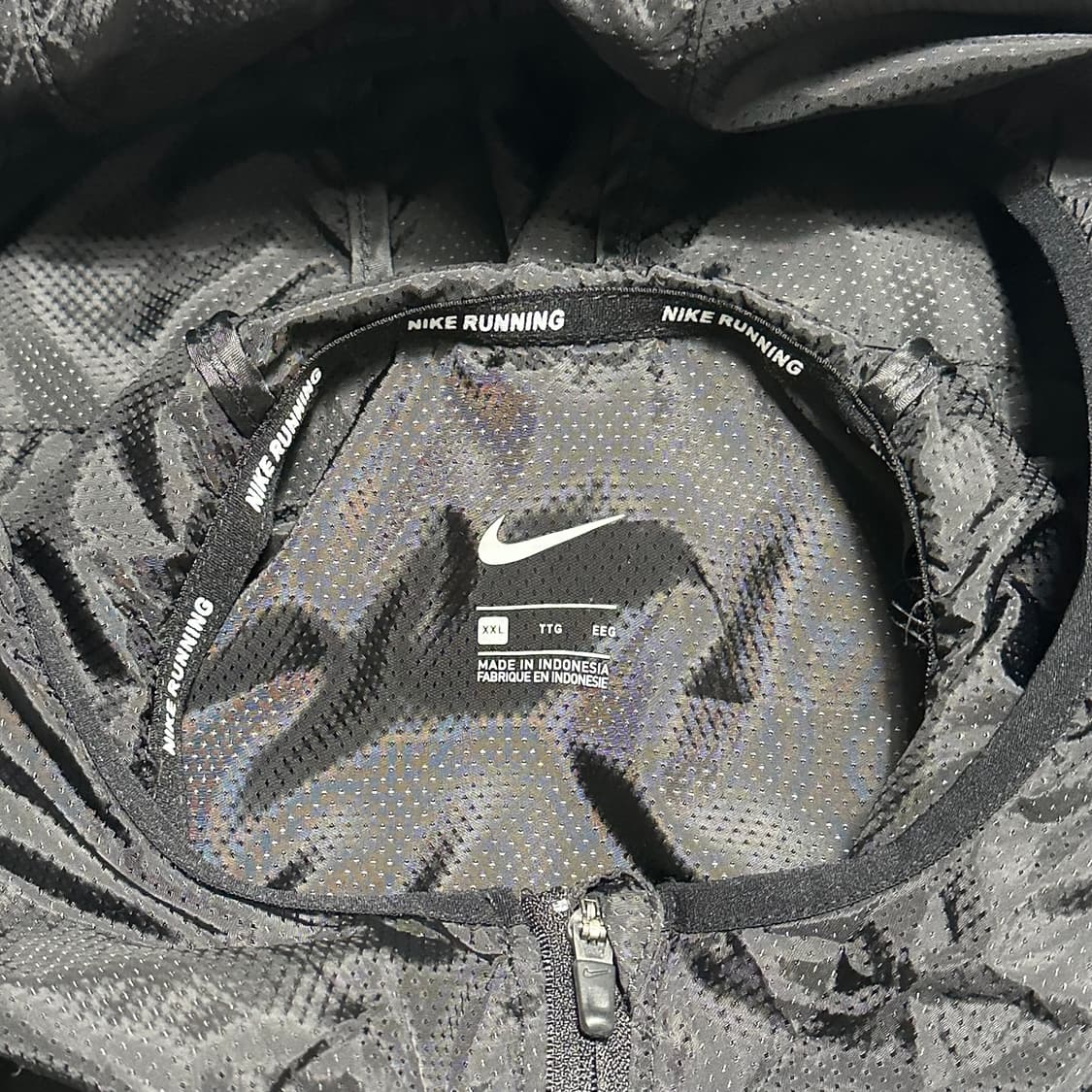 XXL 나이키 솔로 스우시 블랙 러닝 바람막이 상품이미지4