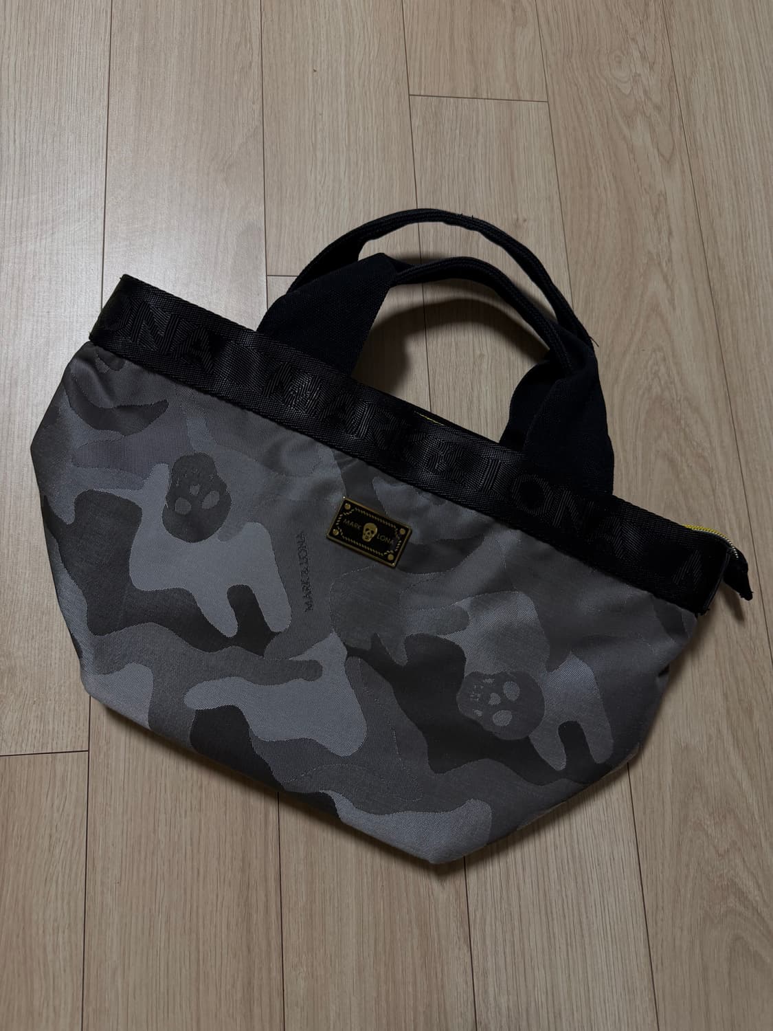 MARK&LONA 마크앤로나 카모플라쥬 토트백 상품이미지1