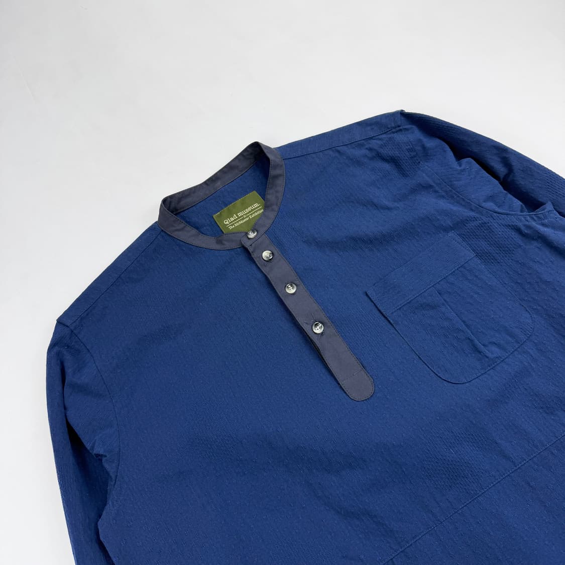 Qlad museum 헨리넥 셔츠 상품이미지2