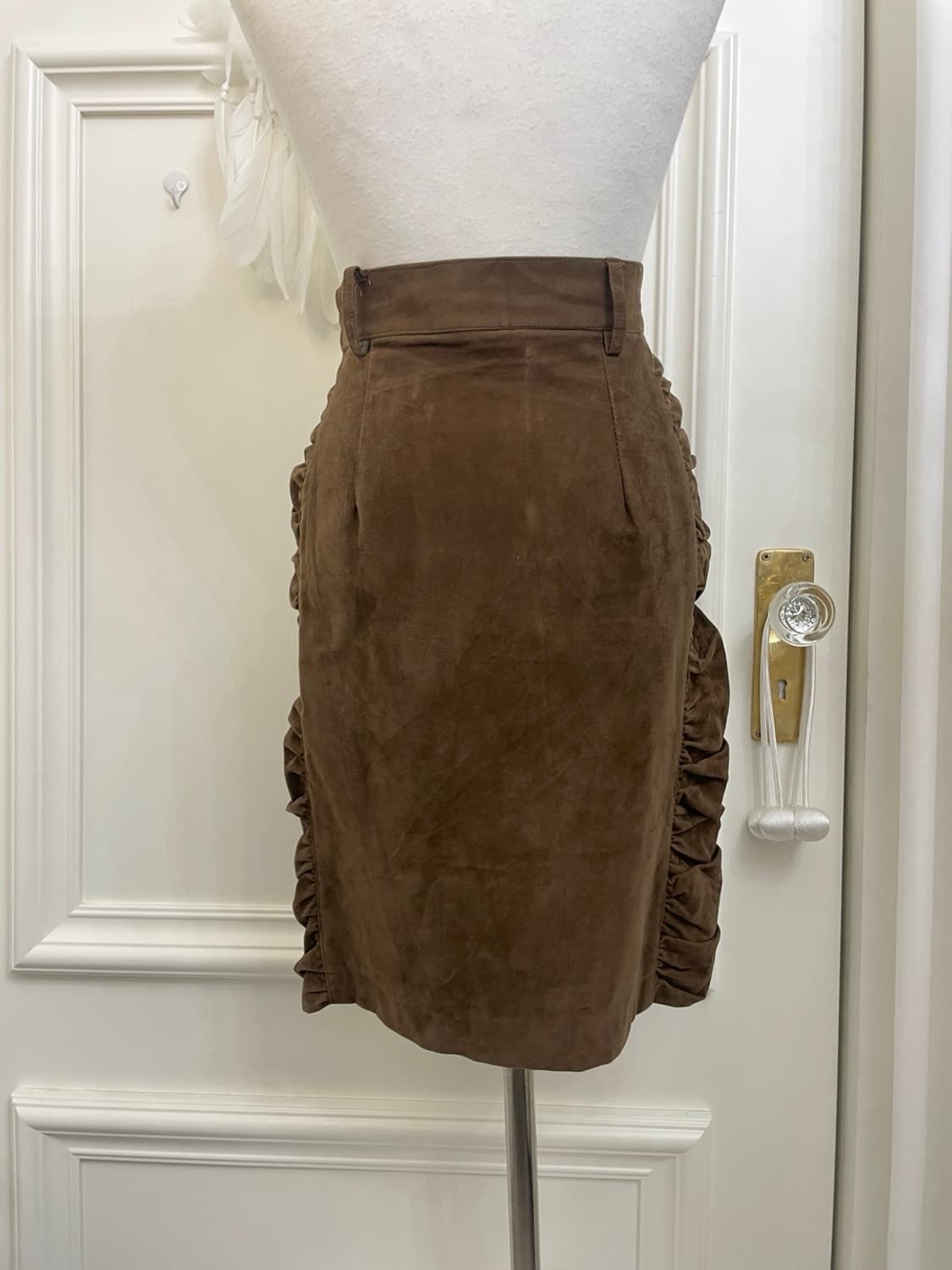 brown suade side shirring midi skirt 상품이미지4