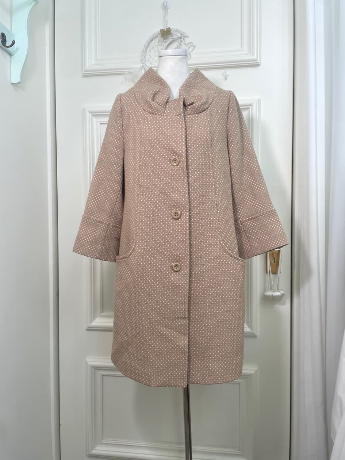 beige dot bow collar mori midi coat jack 상품이미지1