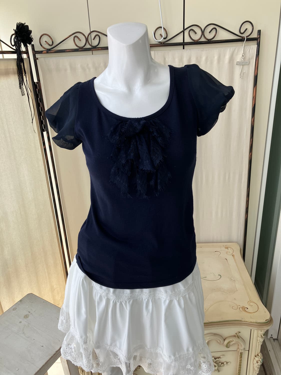 navy lace shirring ribbon half blouse 상품이미지2