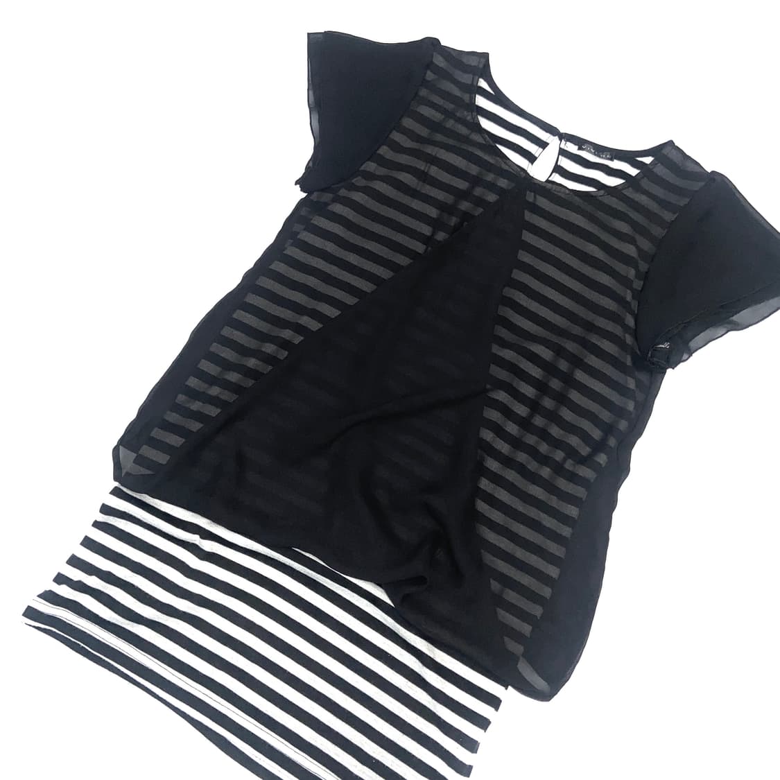 Shadow stripe layered Tee 상품이미지3