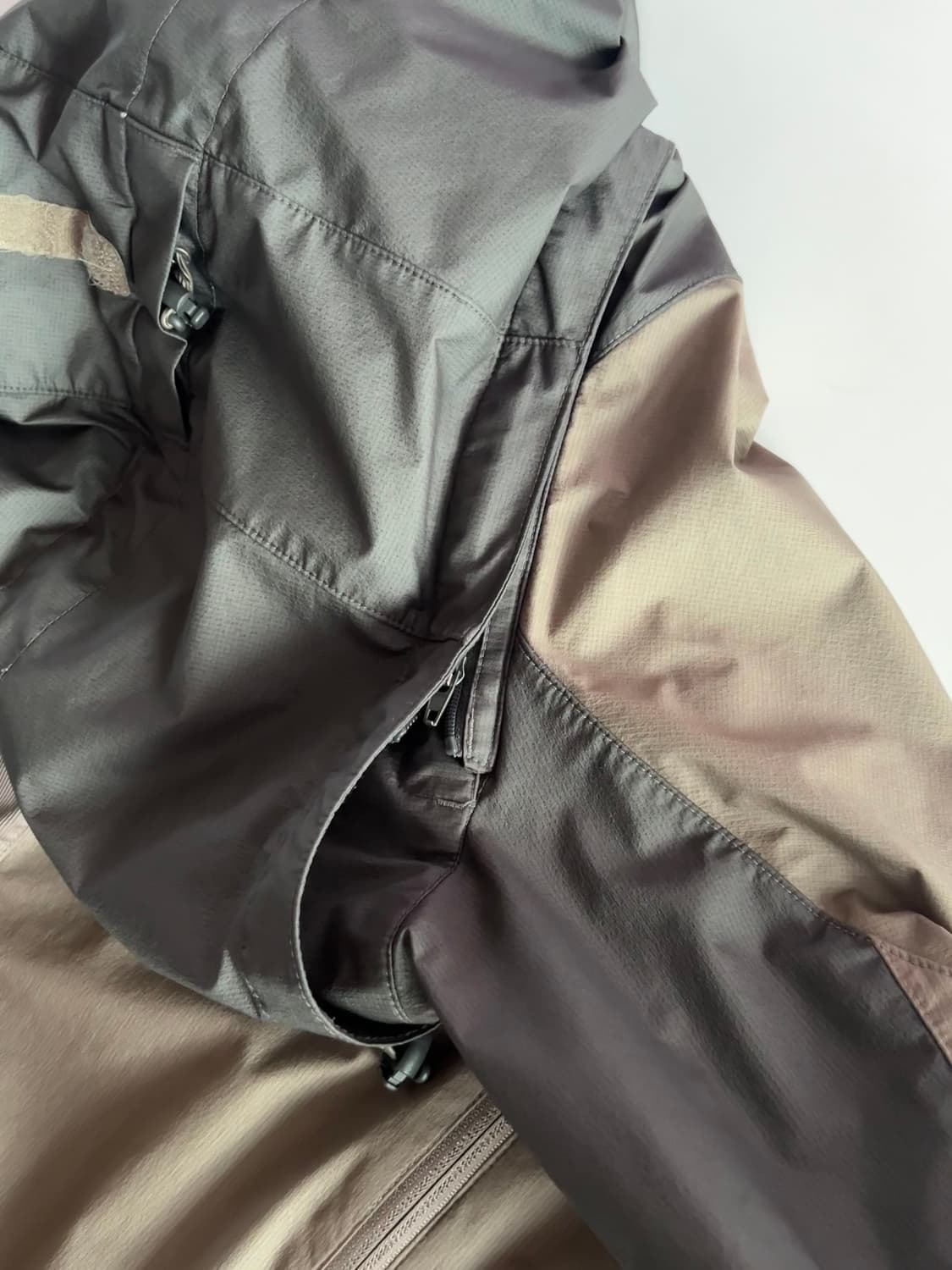 몽벨 다크 베이지 바람막이 100 상품이미지6