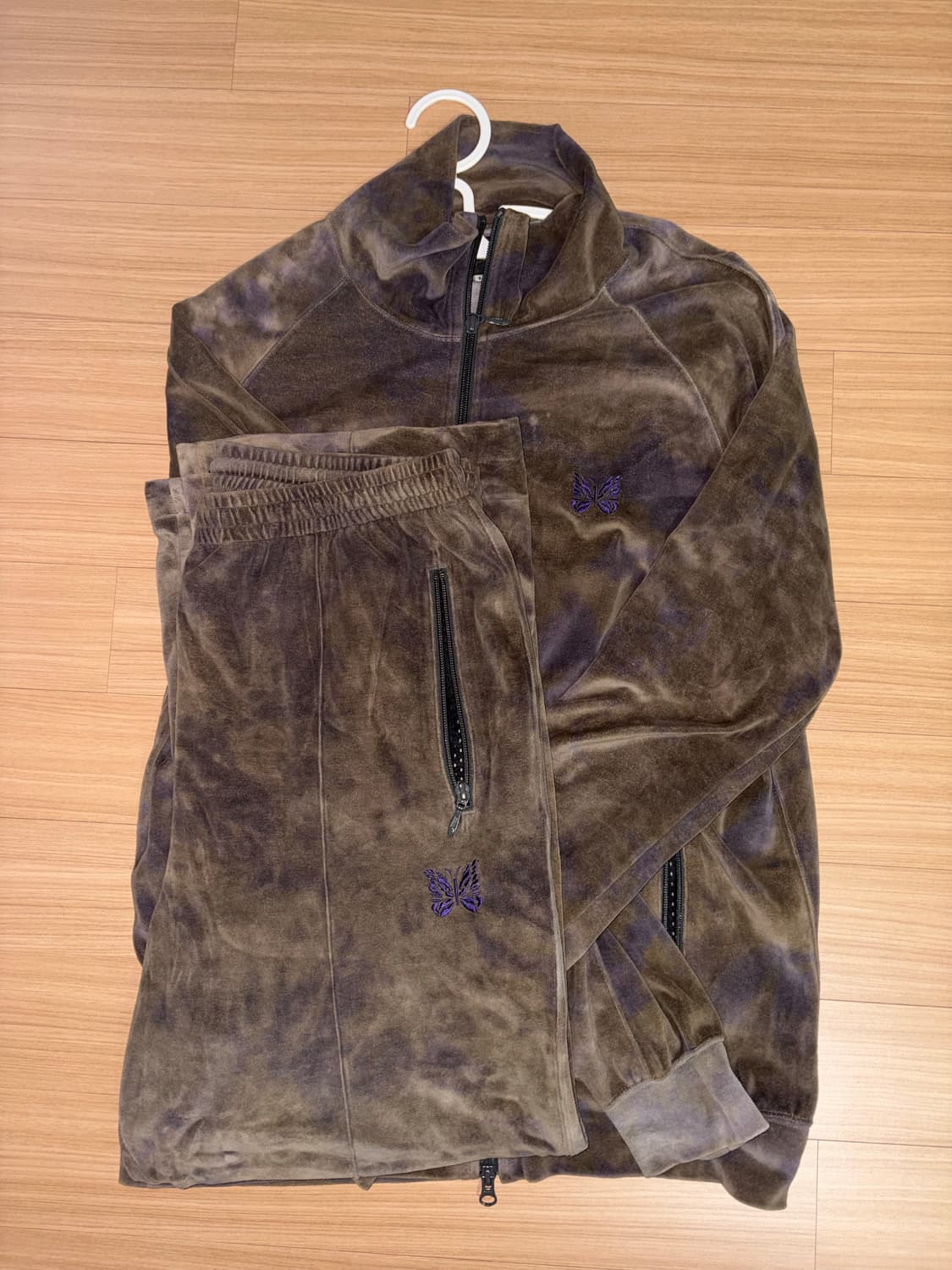 니들스 벨벳 벨루어 타이다이 셋업 L 상품이미지1