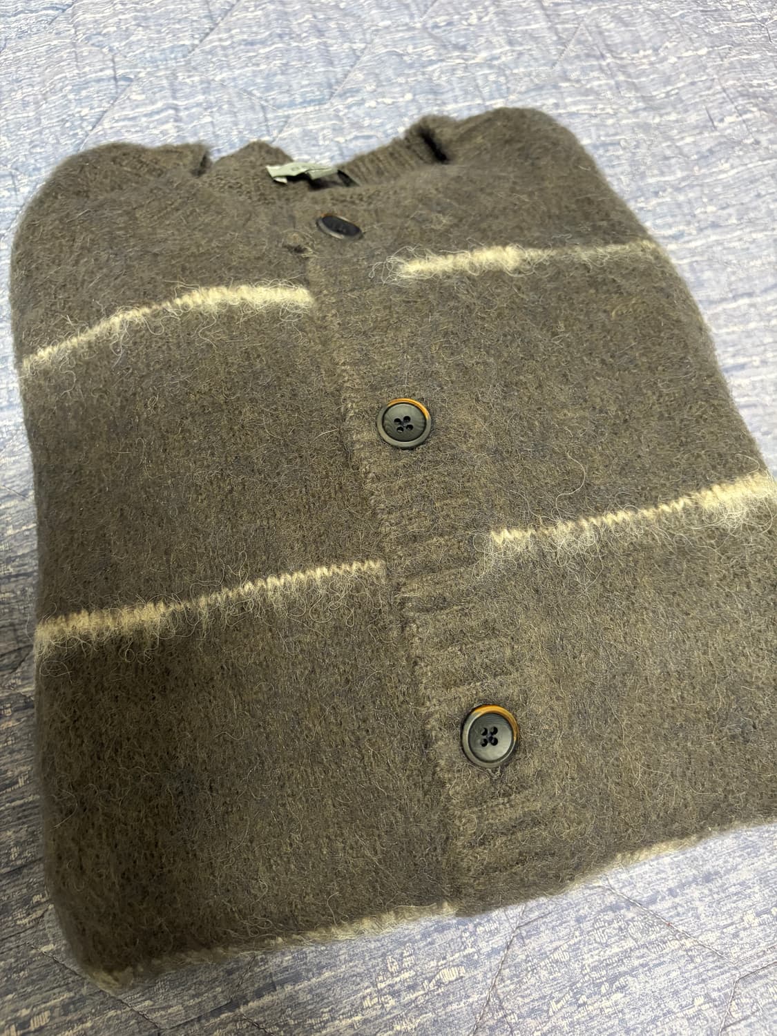 벨리에 25FW 브러쉬드 탐 가디건 그레이 스트라이프 04/100 상품이미지2