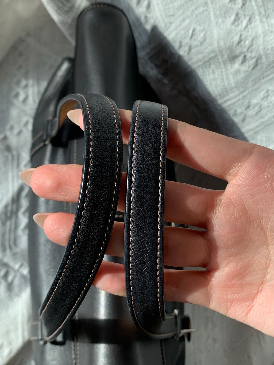 희귀 🖤 [S급] Coach 블랙 레더 베이지 포인트 버클백 상품이미지6