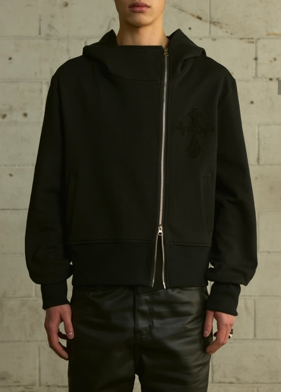 랜아카이브 크로스 자수 집업 후디 상품이미지2