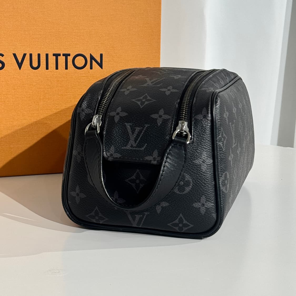 루이비통 돕키트 이클립스 도프키트 파우치 클러치 상품이미지9