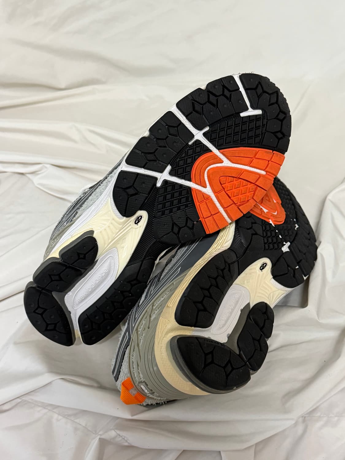 뉴발란스 INVINCIBLE x N.HOOLYWOOD x 1906R 상품이미지7