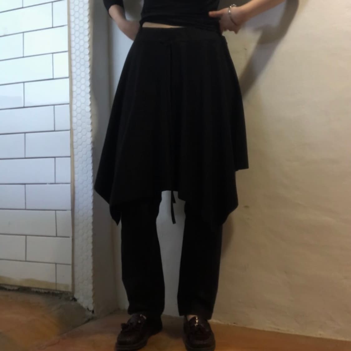 빈티지 블랙 언밸런스 플레어 스커트 상품이미지2